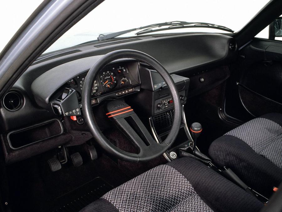 Интерьер Citroen CX 25 GTI Turbo 1984 года  (фото 4 из 13)